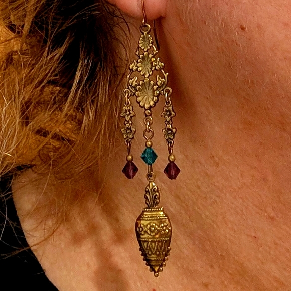 Vintage Sadie Green Shoulder Brusher Earrings - Picture 7 of 7